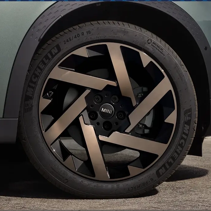 Vue jante du MINI Countryman Hybride rechargeable
